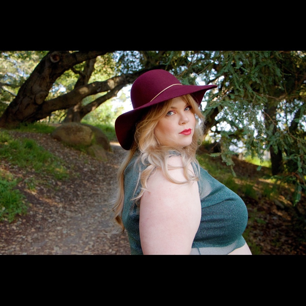 Meet your Posher, Cora